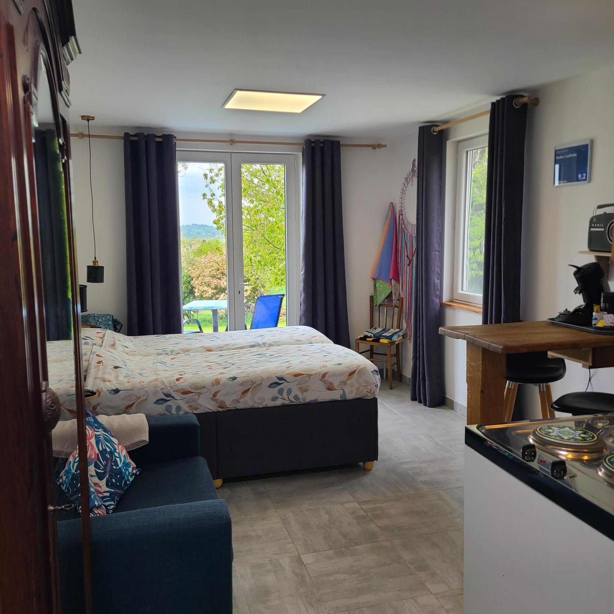 Studio L'Audrerie. Saint-Pardoux-Corbier Kültér fotó
