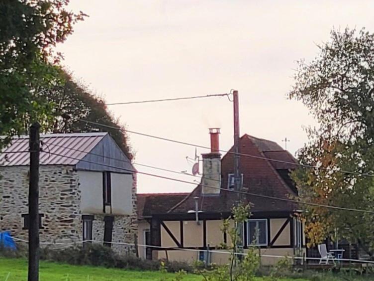 Studio L'Audrerie. Saint-Pardoux-Corbier Kültér fotó
